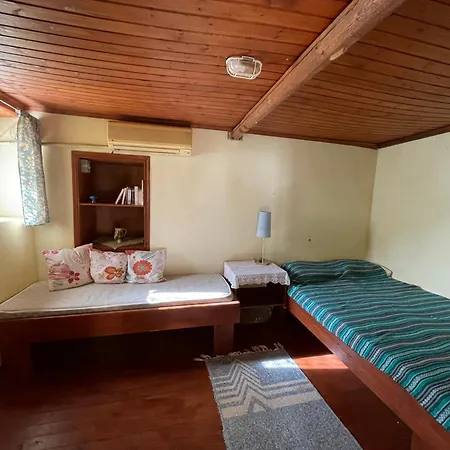Cozy House In The Foot Of The Volcano בית נופש Méthana